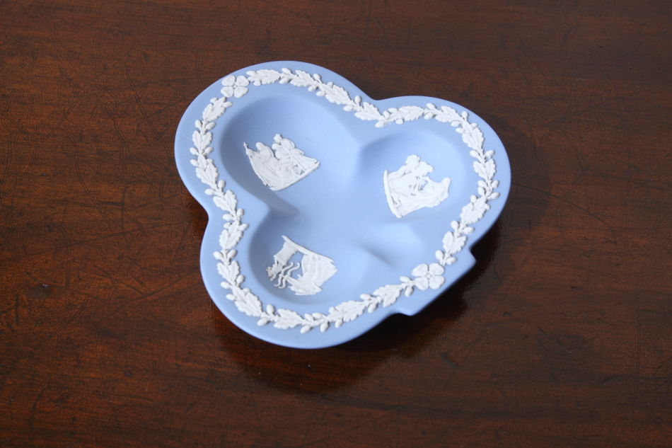 ウェッジウッドWedgewood ヴィンテージ“ジャスパー” リーフシェイプディッシュ