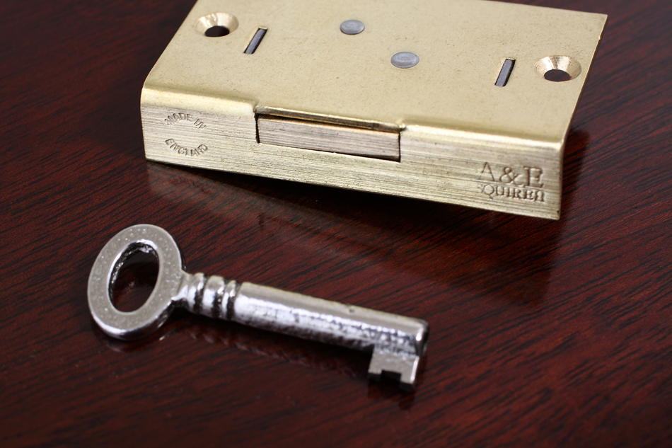 真鍮製キャビネットキー ロックセット　ライト/左開き用　28×51