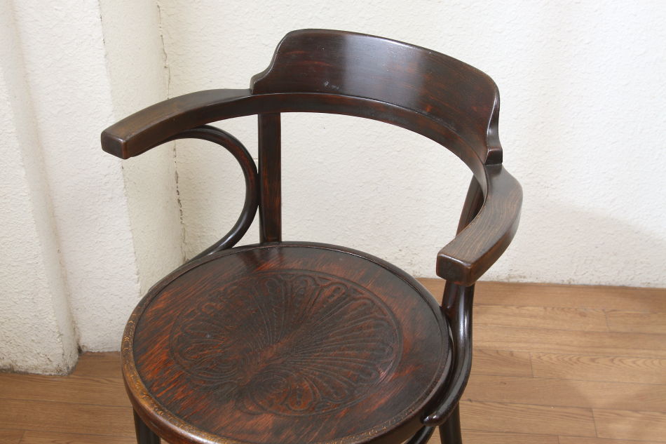 トーネットThonet ベントウッドアームチェア｜アンティーク家具