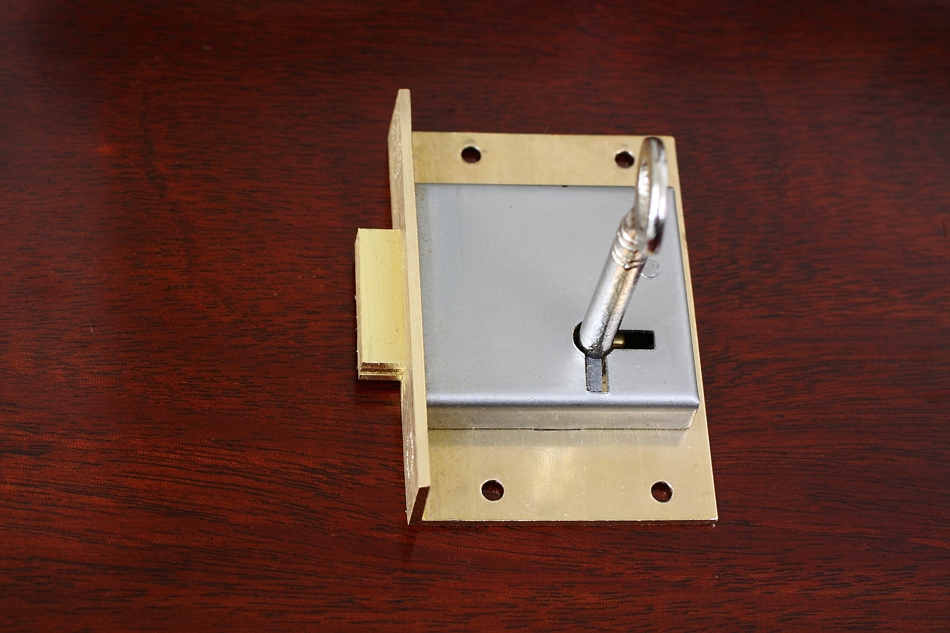 真鍮製チルロック キーセット28　70×48