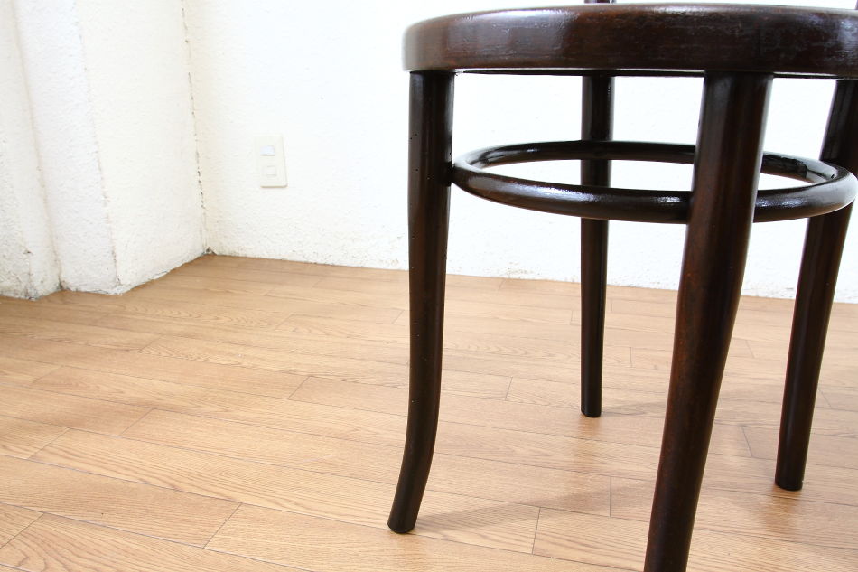 トーネットTHONET ベントウッドパネルバックチェア