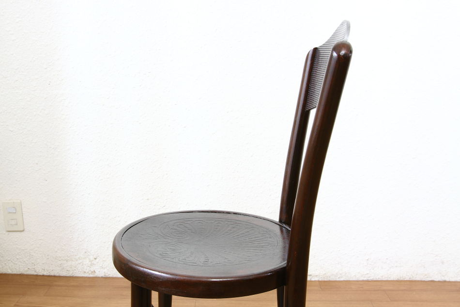 トーネットTHONET ベントウッドパネルバックチェア