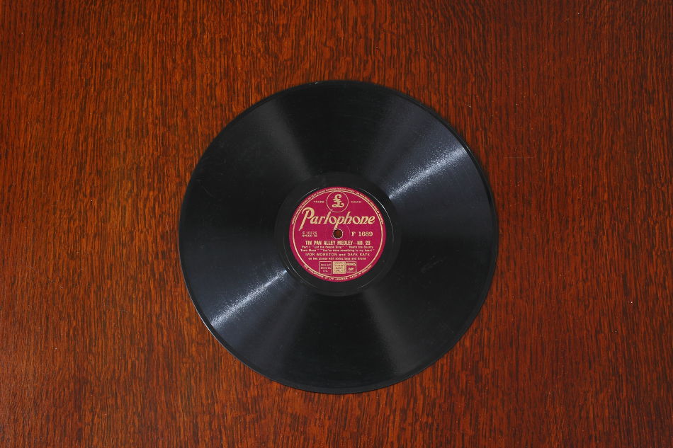 SPレコード盤　10インチ25cm ～IVOR MORETON and DAVE KAYE～