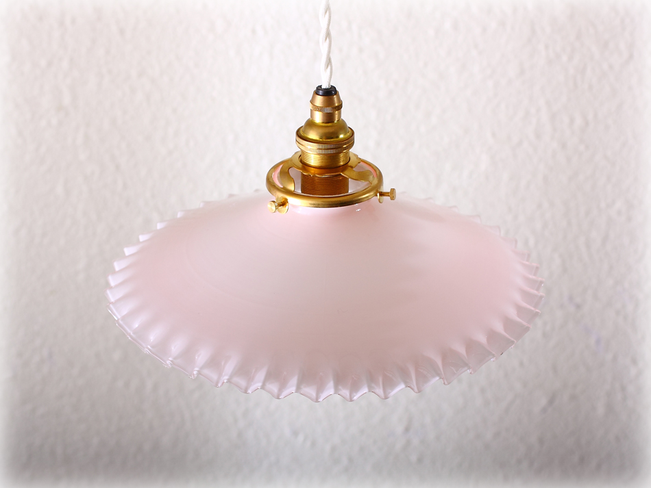 ベビーピンク ミルクガラス ランプシェード｜アンティーク家具・照明の
