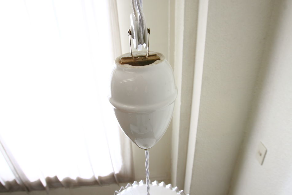 ライズアンドフォール ミルクガラス シーリングランプ