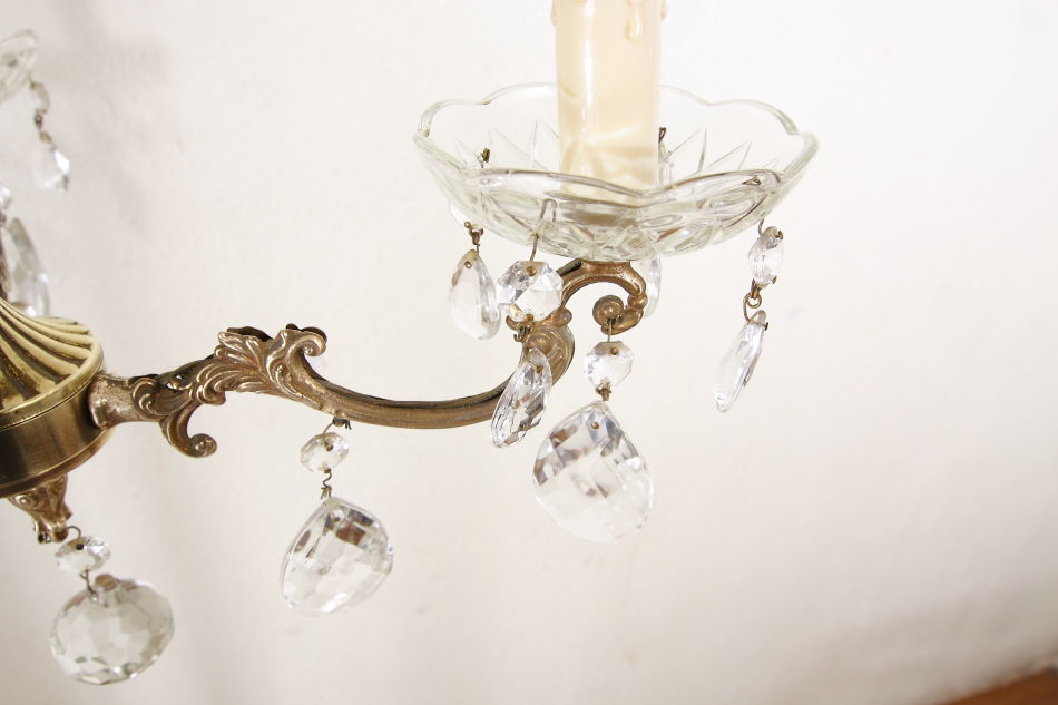ロココスタイル アンティークブラス&ガラスドロップシャンデリア(3灯)