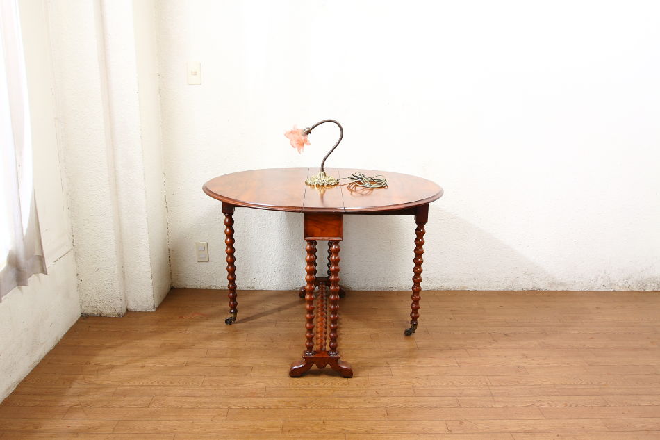ラズベリーピンクフリルガラス グースネック フレンチスタイルテーブルランプ
