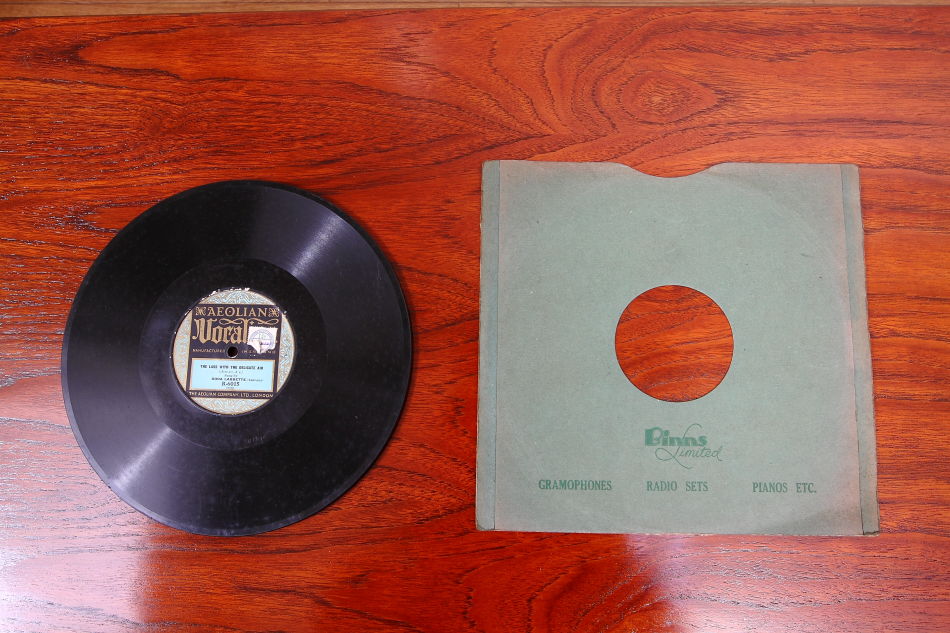 SPレコード盤　10インチ25cm ～DORA LABBETTE～