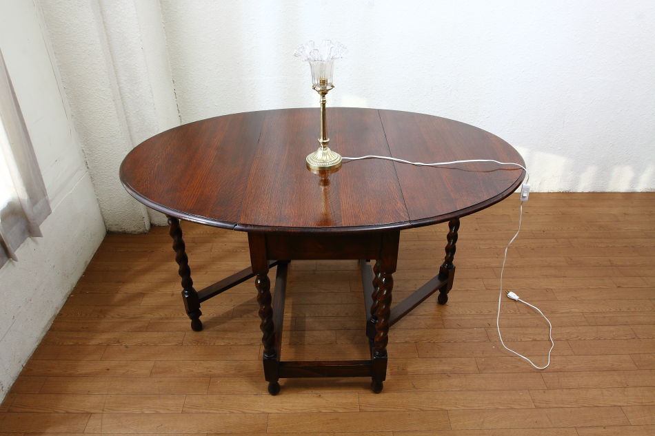 ルイ16世LouisXVIスタイル ソリッドブラス テーブルランプ