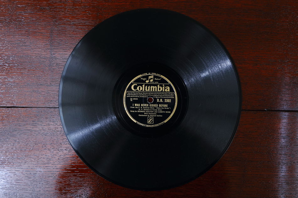 SPレコード盤　10インチ25cm ～GEORGES GUETARY AND LIZBETH～