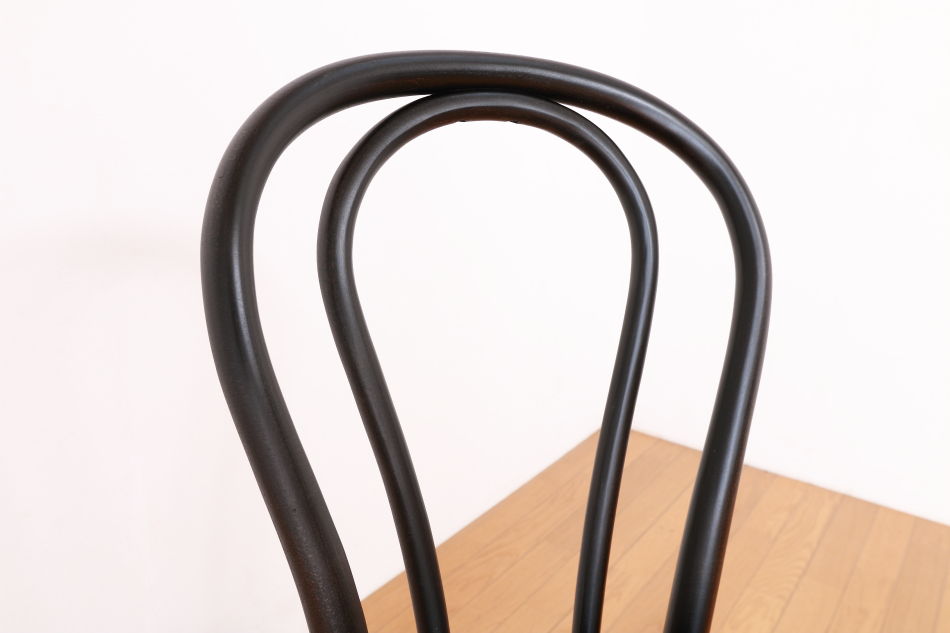 ページドPaged ベントウッドスタッキングチェア No18 / ダークウェンジ