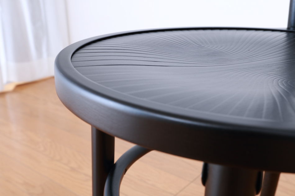 ページドPaged ベントウッドスタッキングチェア No18 / ダークウェンジ