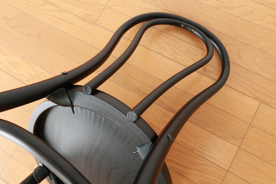 ページドPaged ベントウッドスタッキングチェア No18 / ダークウェンジ