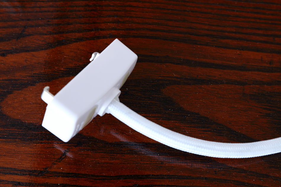 E26 スクリューホワイトソケットランプ / 真鍮ギャラリー付