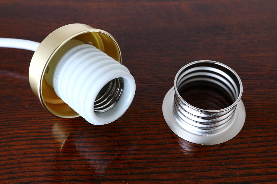 E26 スクリューホワイトソケットランプ / 真鍮ギャラリー付