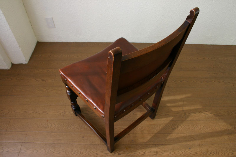 カーブドレザーチェア 