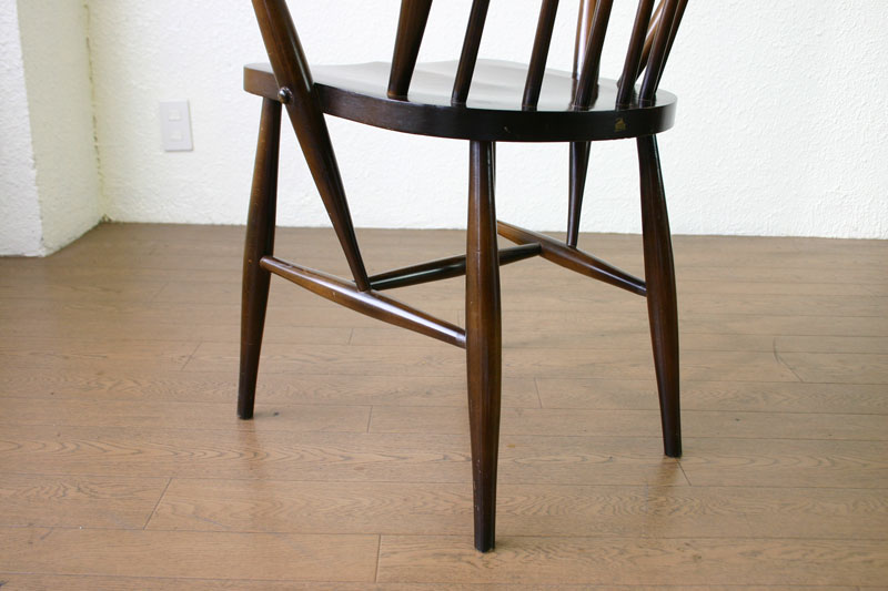 アーコールErcol スピンドルアームチェア