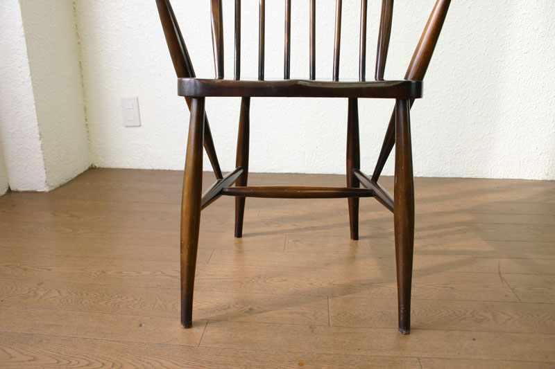 アーコールErcol スピンドルアームチェア