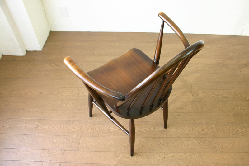 アーコールErcol スピンドルアームチェア