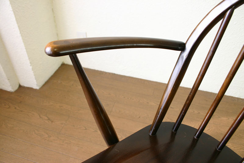 アーコールErcol スピンドルアームチェア