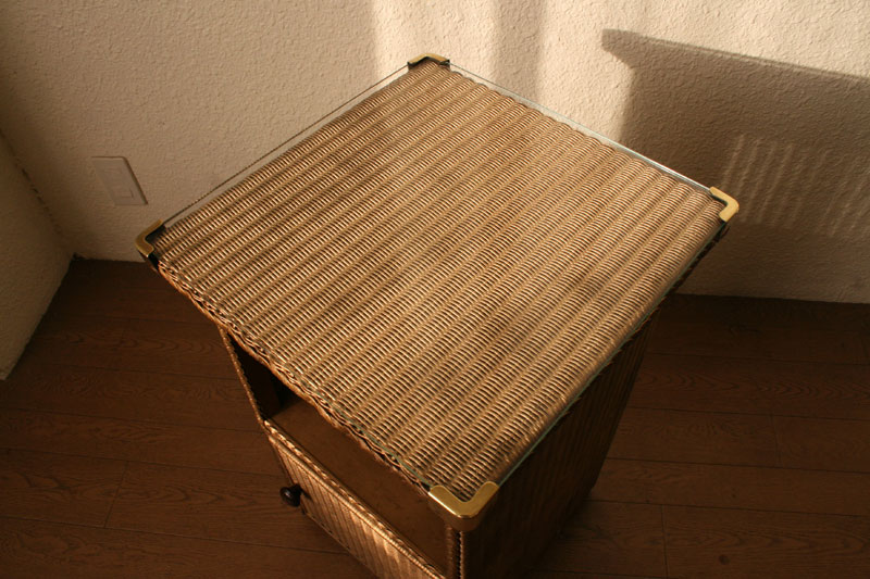 ロイドルームLloyd Loom ナイトスタンド