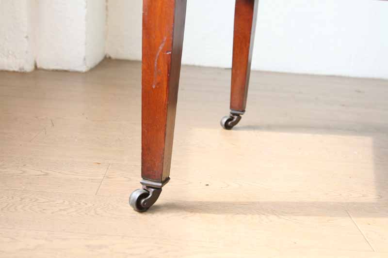 マホガニーインレイドチェスト