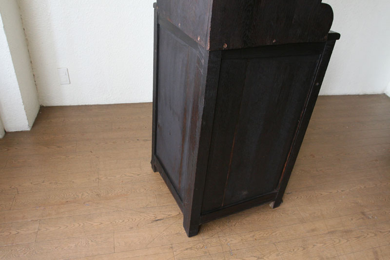 ヴィクトリアン コーナーカップボード