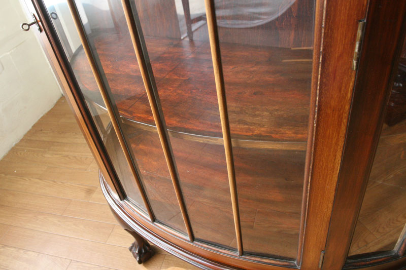 チッペンデール ハーフムーンキャビネット