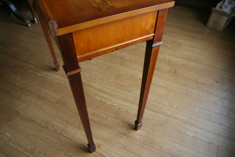 ユーウッドYew Woodホールテーブル