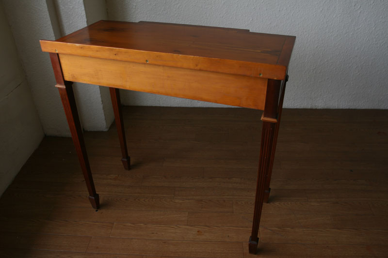 ユーウッドYew Woodホールテーブル