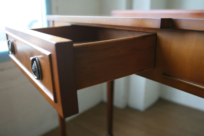 ユーウッドYew Woodホールテーブル