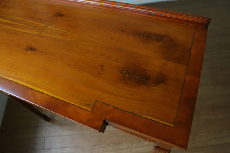 ユーウッドYew Woodホールテーブル