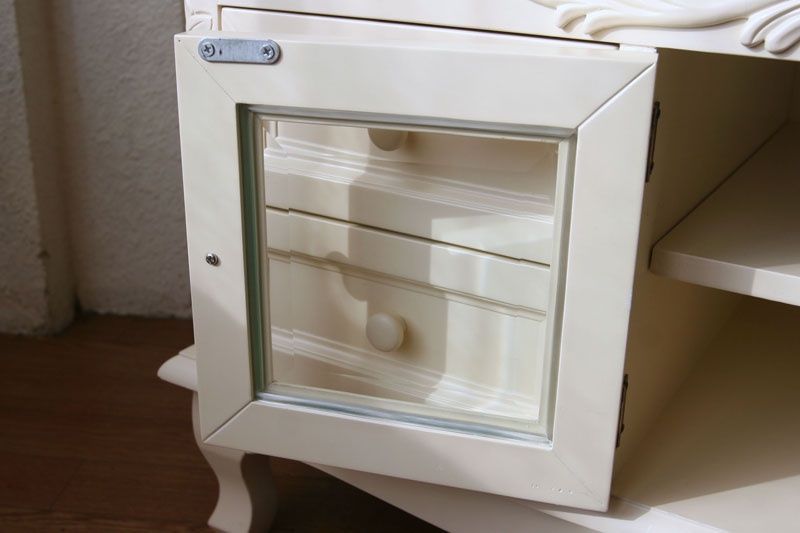 ホワイトTVボード