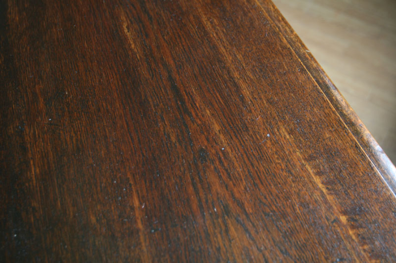 ツイストコンソールテーブル