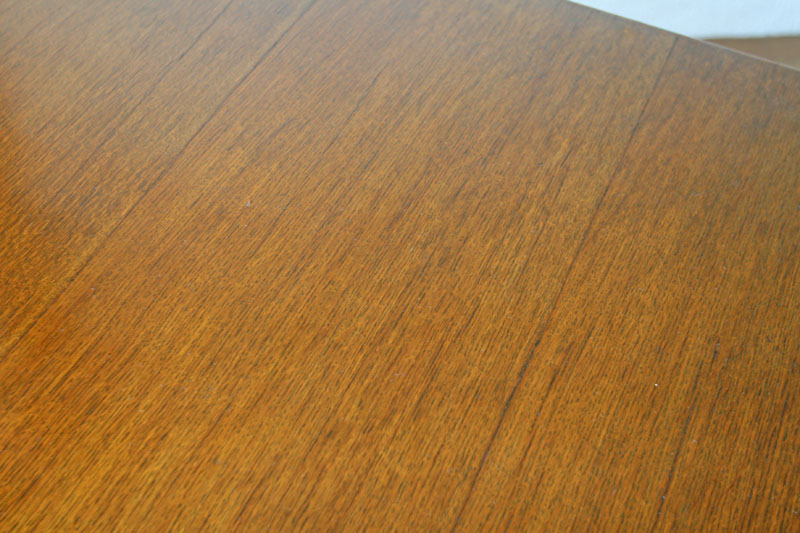 スーパーバルボスドローリーフテーブル