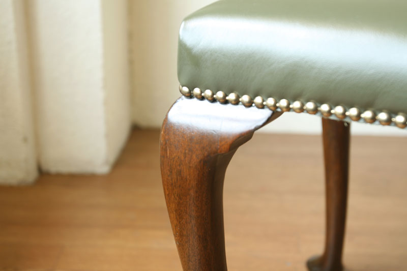 パーカーノールParker Knoll クイーンアンスツール