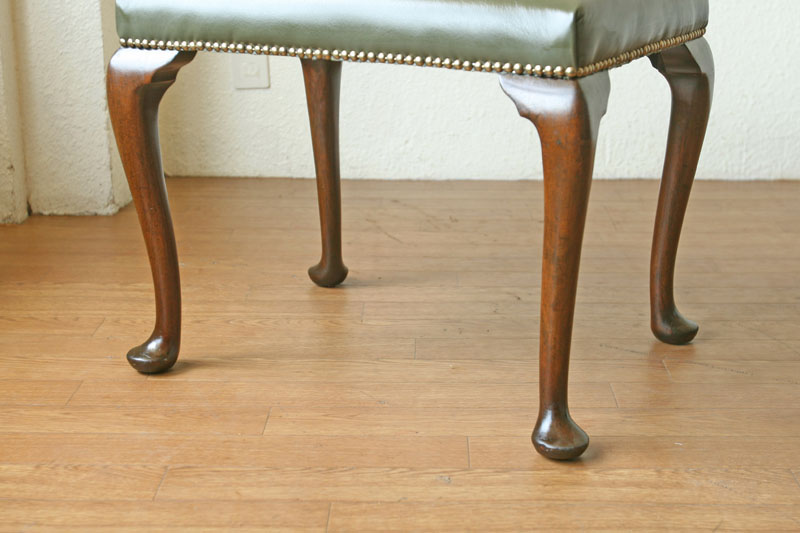パーカーノールParker Knoll クイーンアンスツール