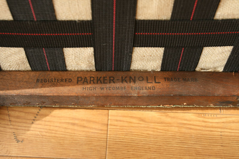 パーカーノールParker Knoll クイーンアンスツール