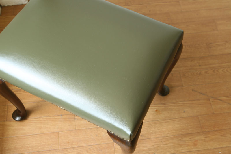 パーカーノールParker Knoll クイーンアンスツール