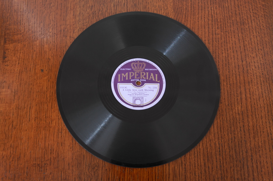 SPレコード盤　10インチ25cm　18　～CONGRATULATIONS～