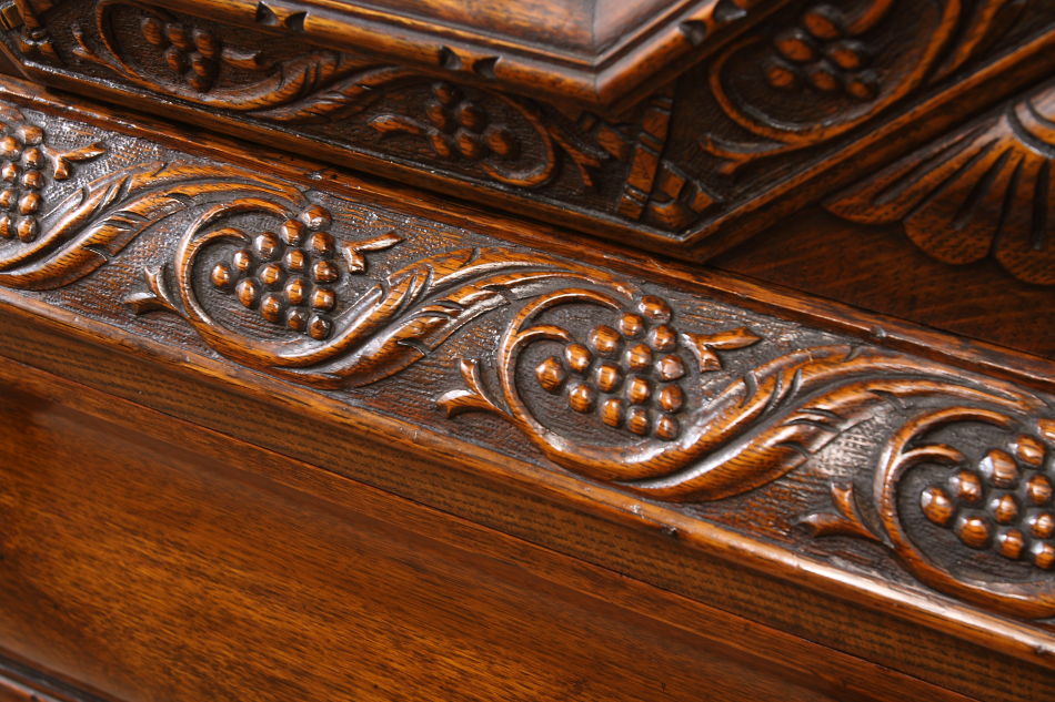 The king of Sideboard ! スーパーバルボスオーク カクテルキャビネット