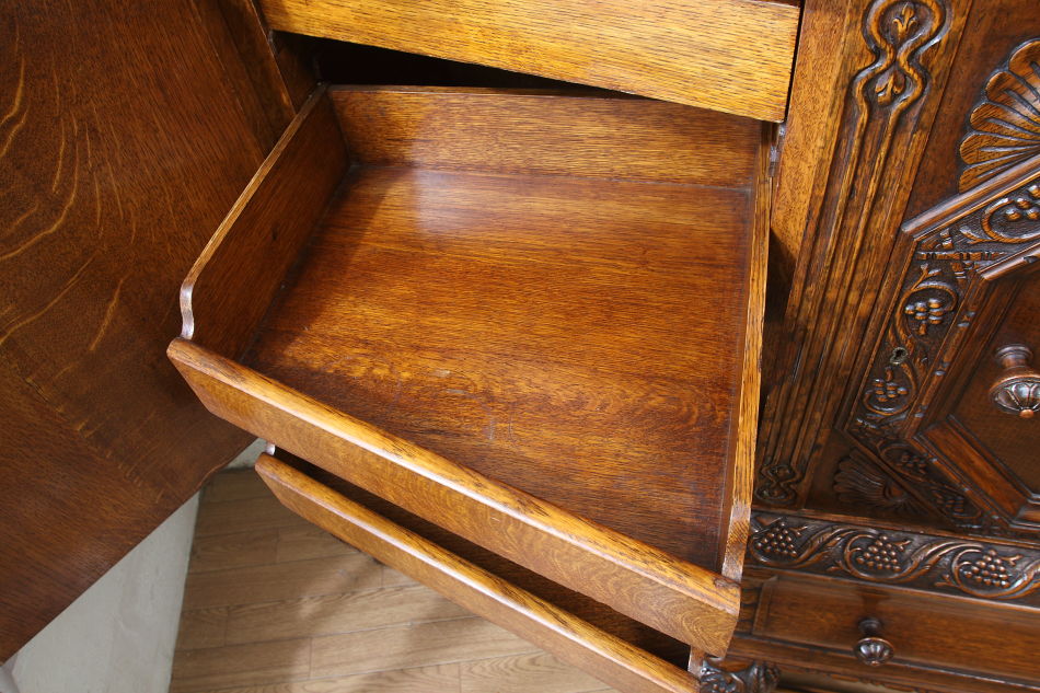 The king of Sideboard ! スーパーバルボスオーク カクテルキャビネット
