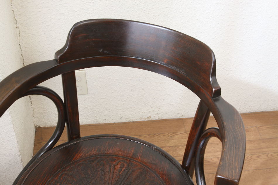 トーネットThonet ベントウッドアームチェア