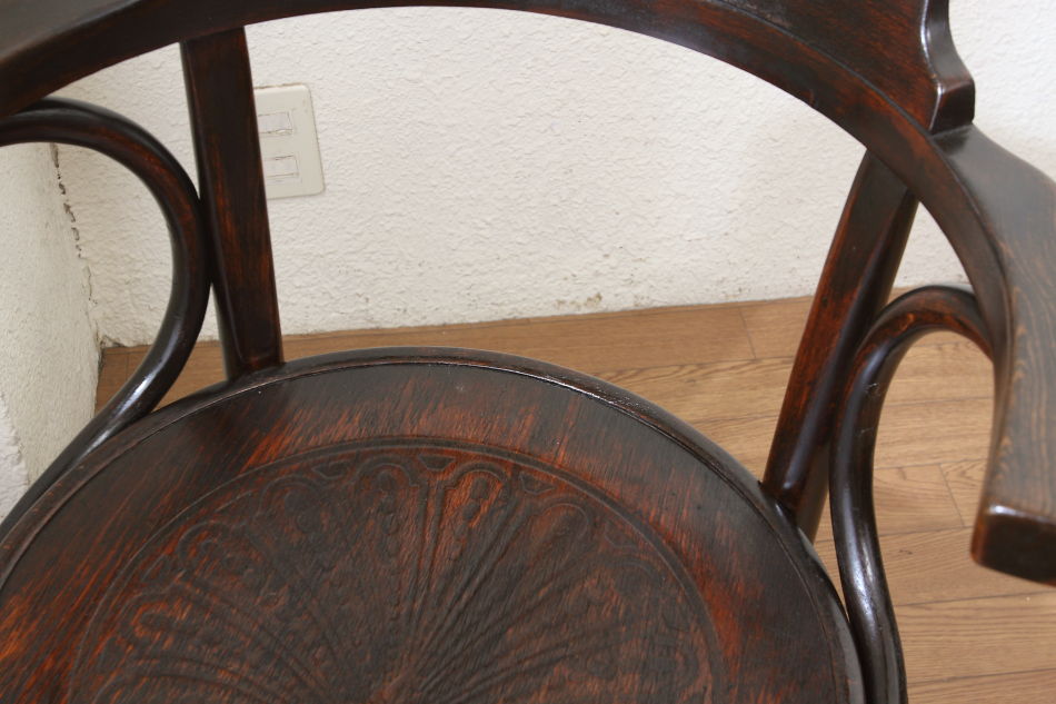 トーネットThonet ベントウッドアームチェア
