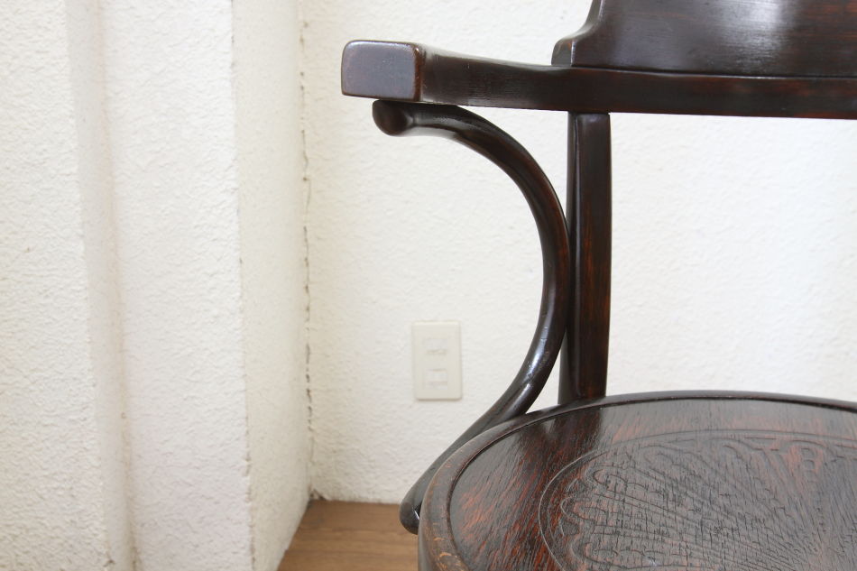 トーネットThonet ベントウッドアームチェア