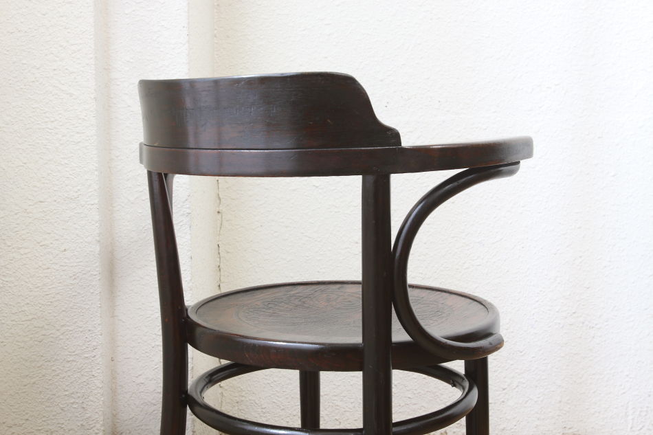 トーネットThonet ベントウッドアームチェア