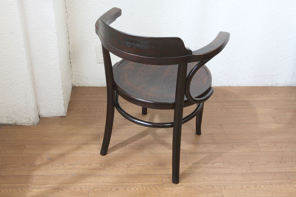 トーネットThonet ベントウッドアームチェア