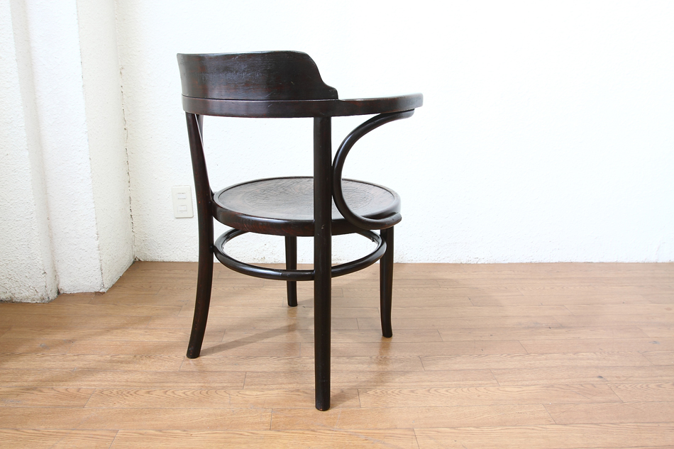 トーネットThonet ベントウッドアームチェア