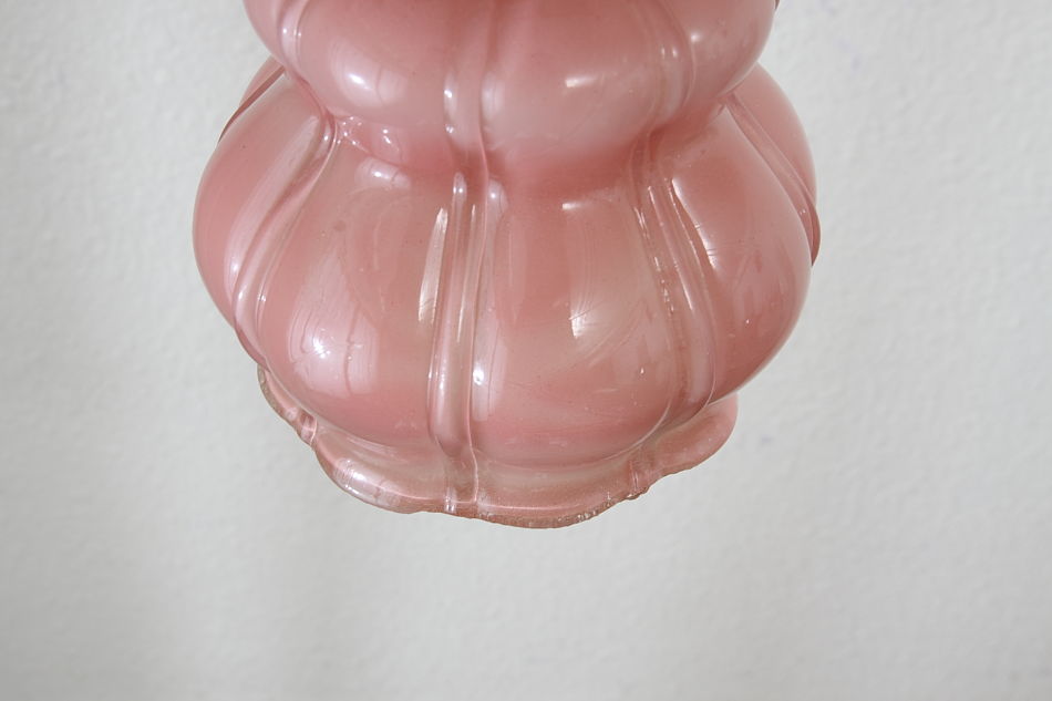 ピンクガラス　バルボスランプシェード