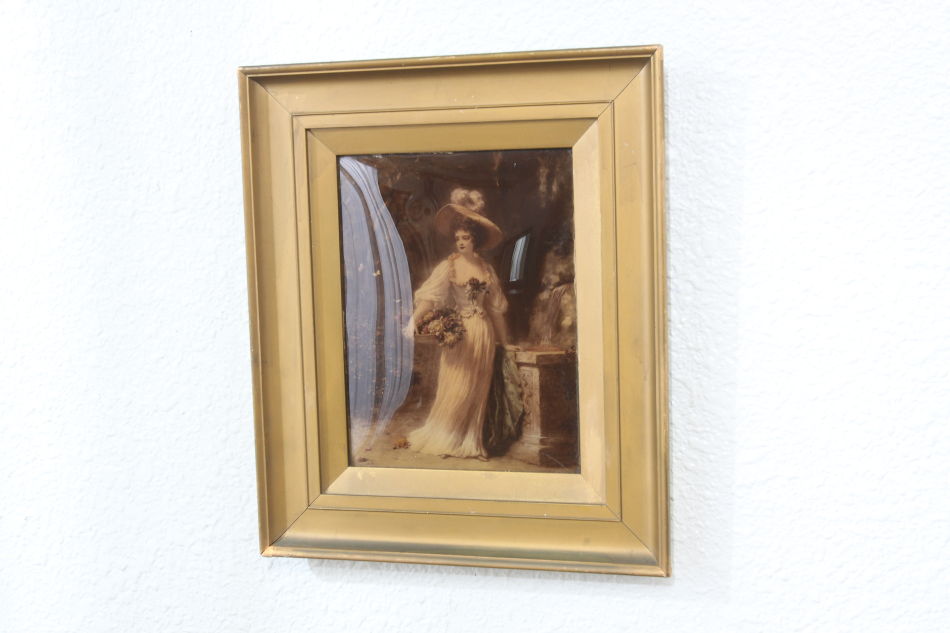 A Lady with a very large hat/crystolian painting